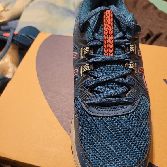 Asics sneakers - Picture 2 of 4